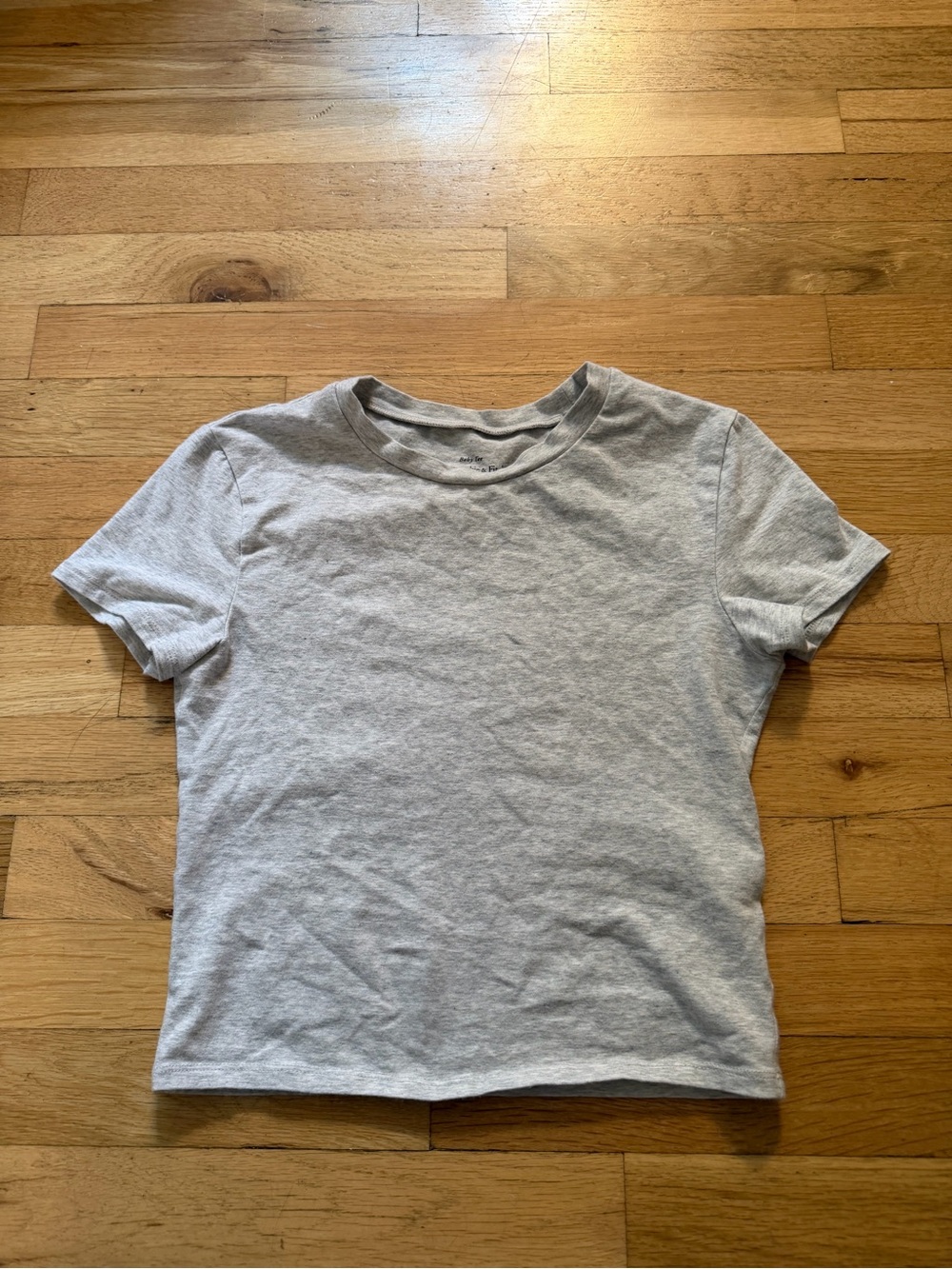 Abercrombie & Fitch Light Gray Short Sleeve Crew Tee